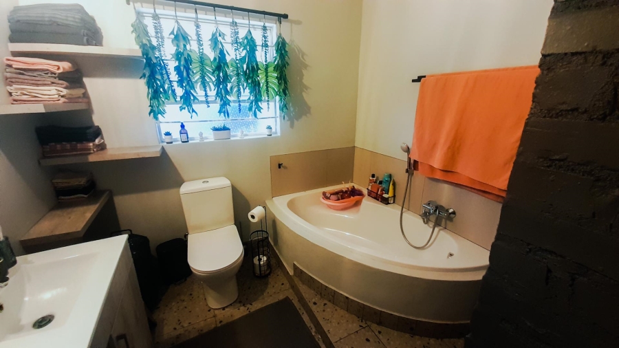 4 Bedroom Property for Sale in Kosmos North West